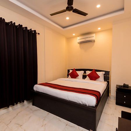 Super Hotel O New Alipore Колката Екстериор снимка