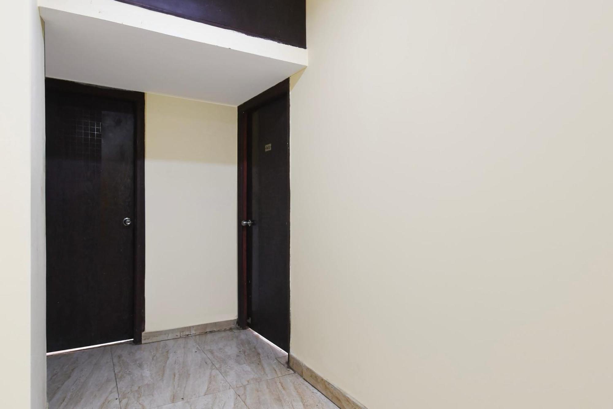 Super Hotel O New Alipore Колката Екстериор снимка