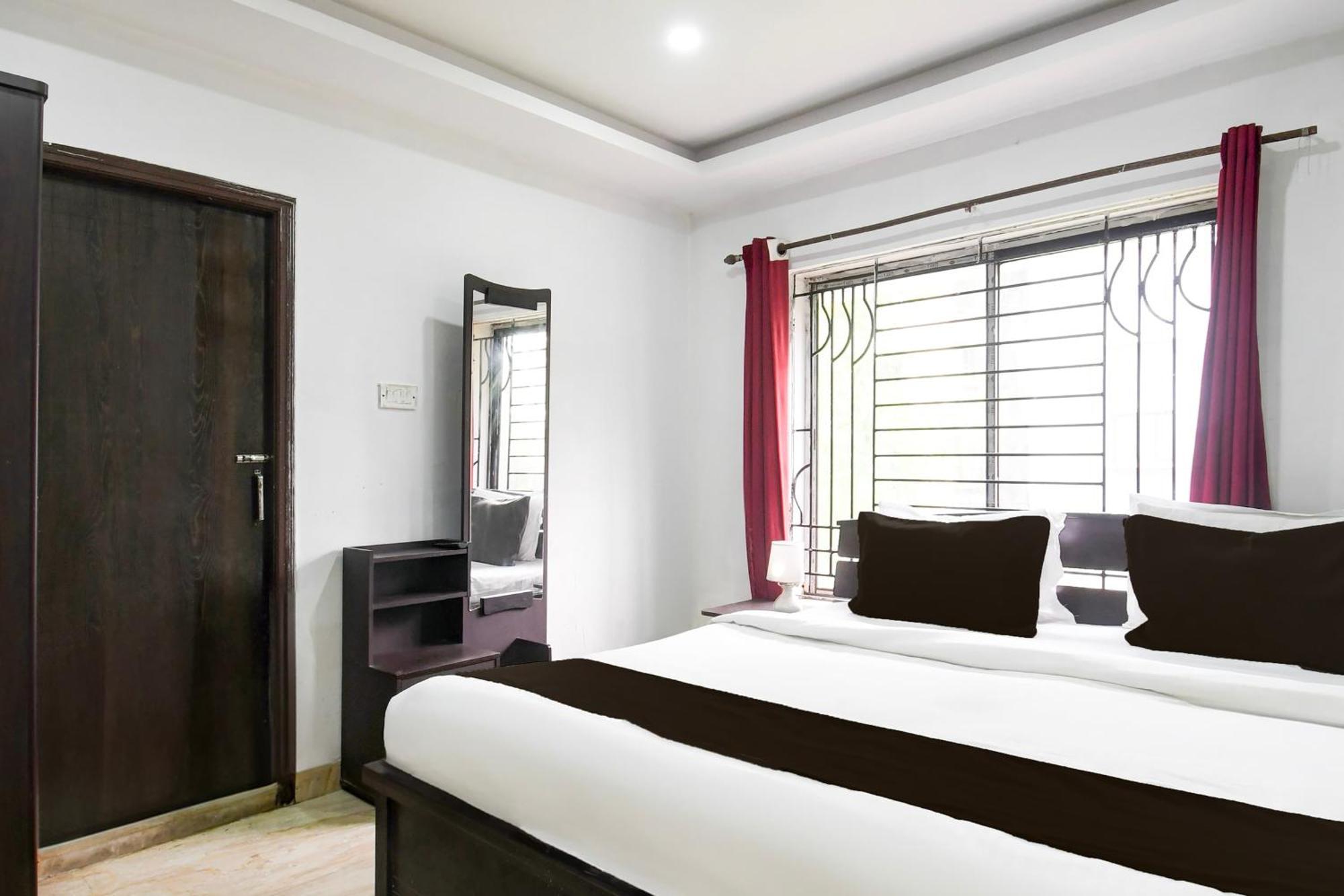 Super Hotel O New Alipore Колката Екстериор снимка