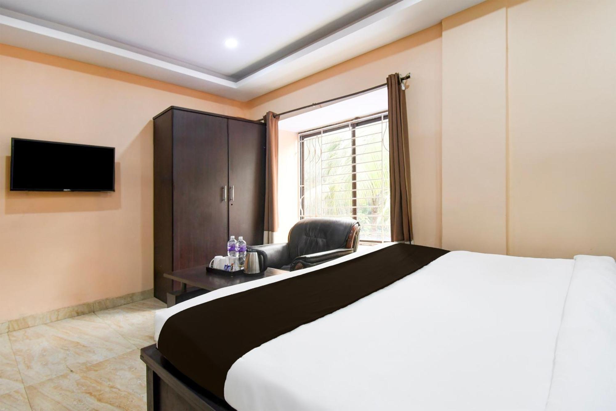 Super Hotel O New Alipore Колката Екстериор снимка